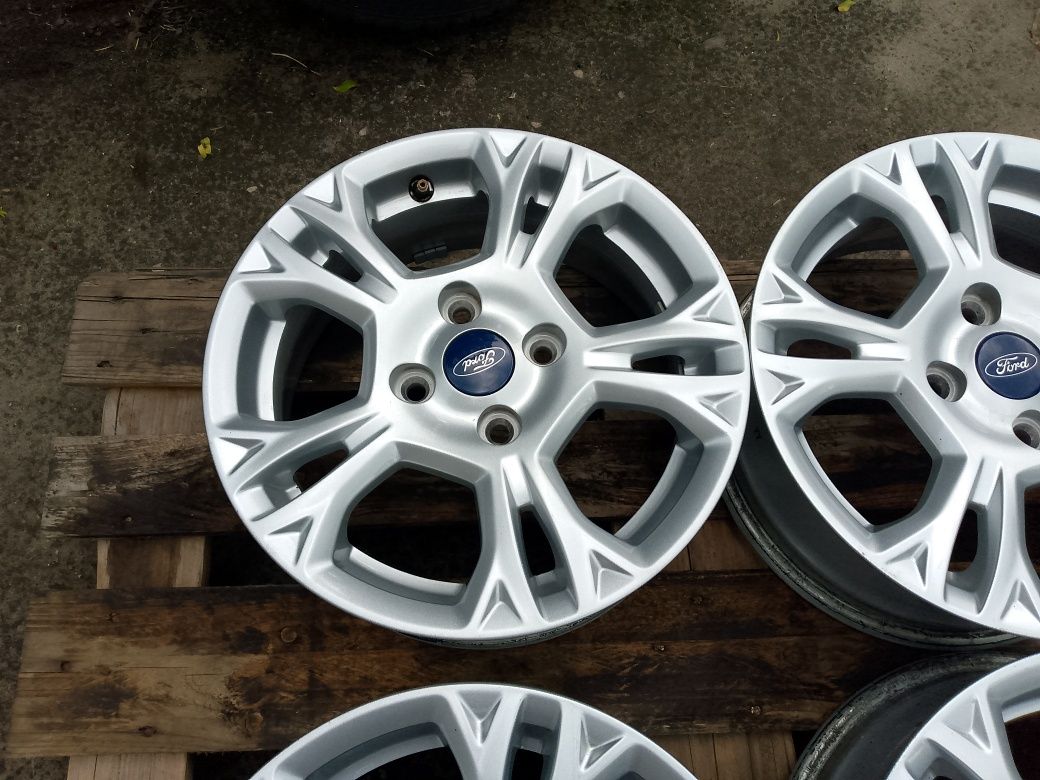 Felgi aluminiowe Ford 15 4x108