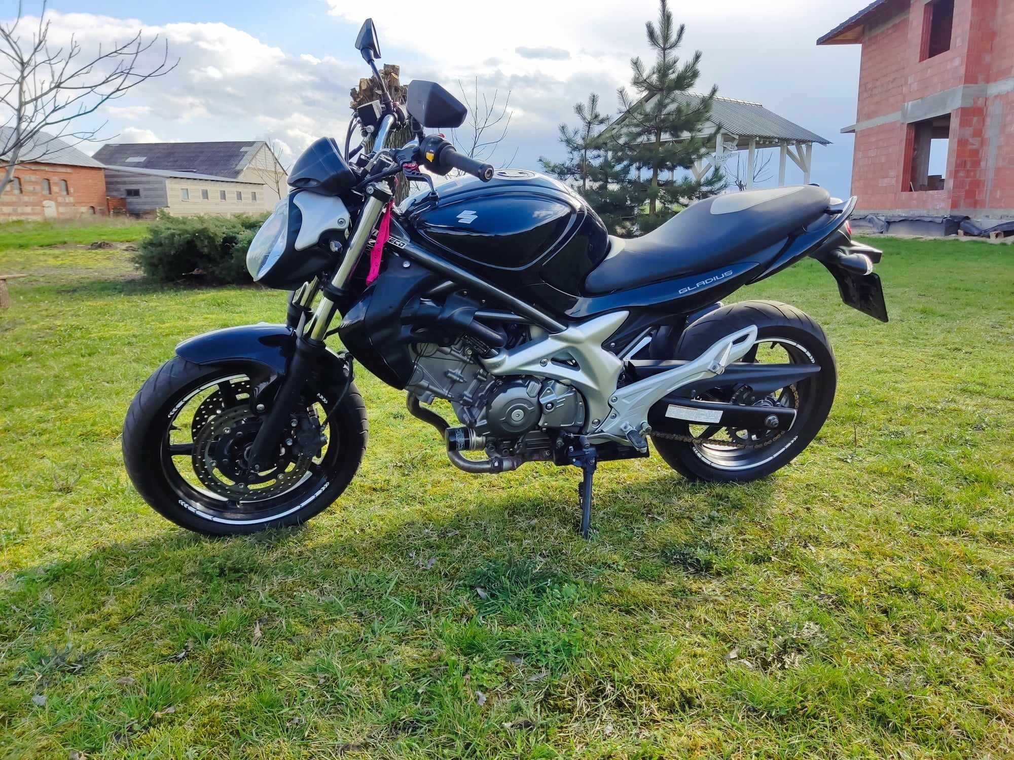 Suzuki gladius 2010r