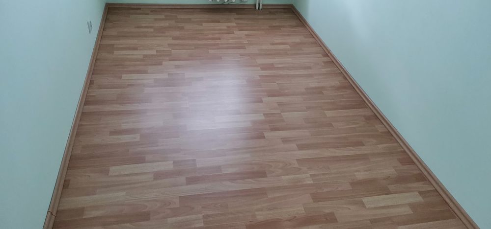 Sprzedam panele podłogowe z demontażu wraz z listwami
