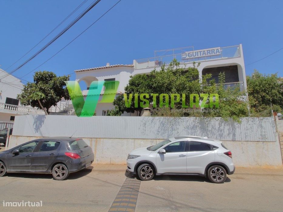 Excelente Moradia de tipologia M5, com grande terraço e garagem