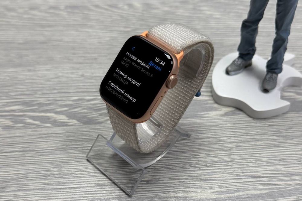 Apple Watch  Series 6 gold 40 mm GPS / 86%