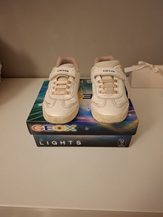 Sapatilhas Geox Brancas/Rosa tam. 29