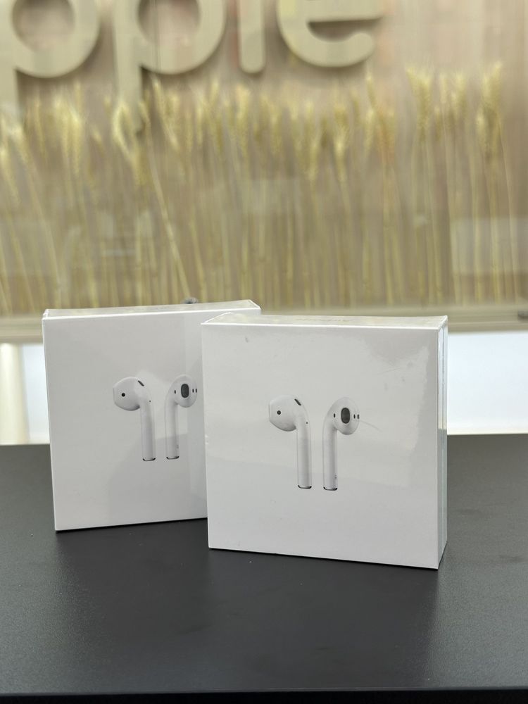 AirPods with Wireless Charging Case (нові) (купити/кредит/myapple)