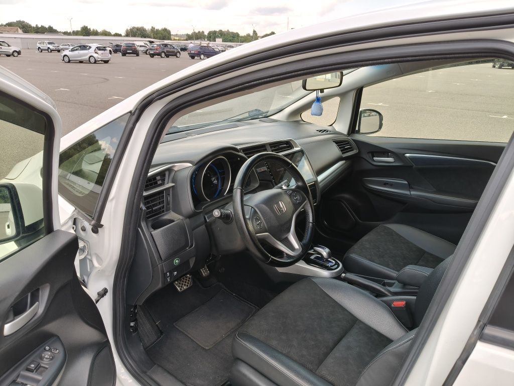 Honda Shuttle 2016, 1.5 гібрид