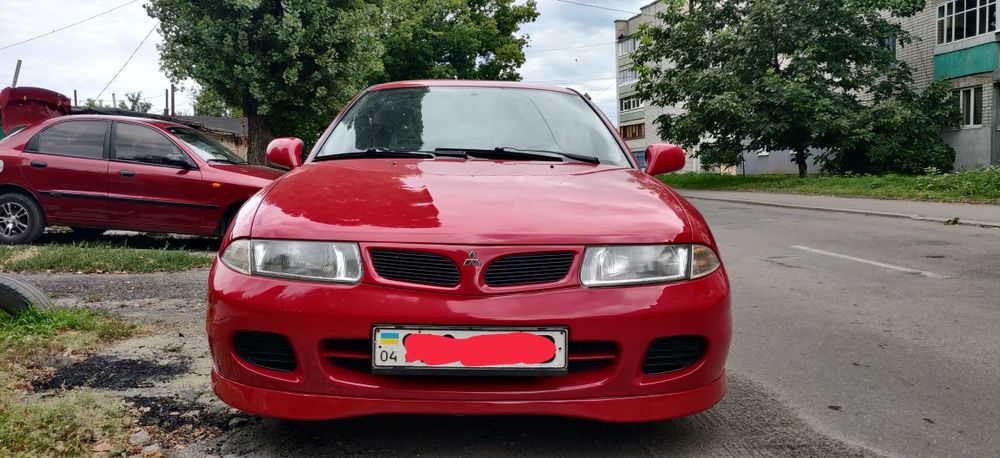 Mitsubishi Carisma 1.8

GDI