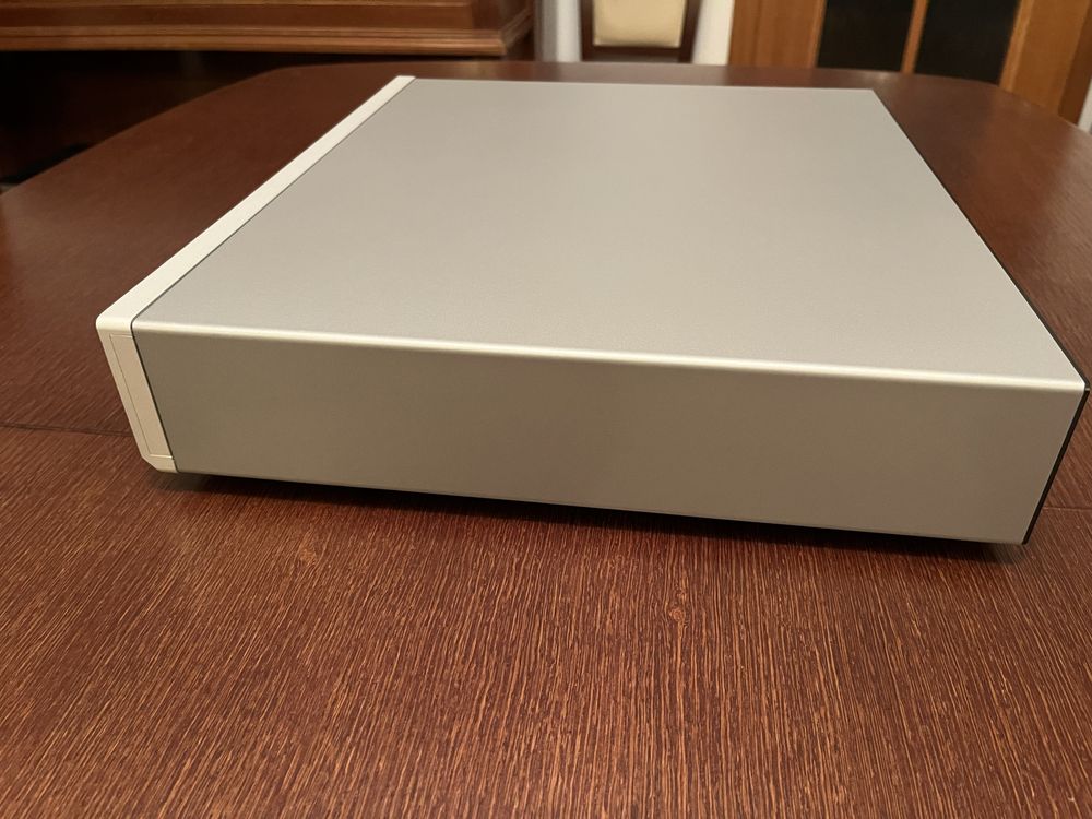 Wzmacniacz słuchawkowy Luxman P-700u