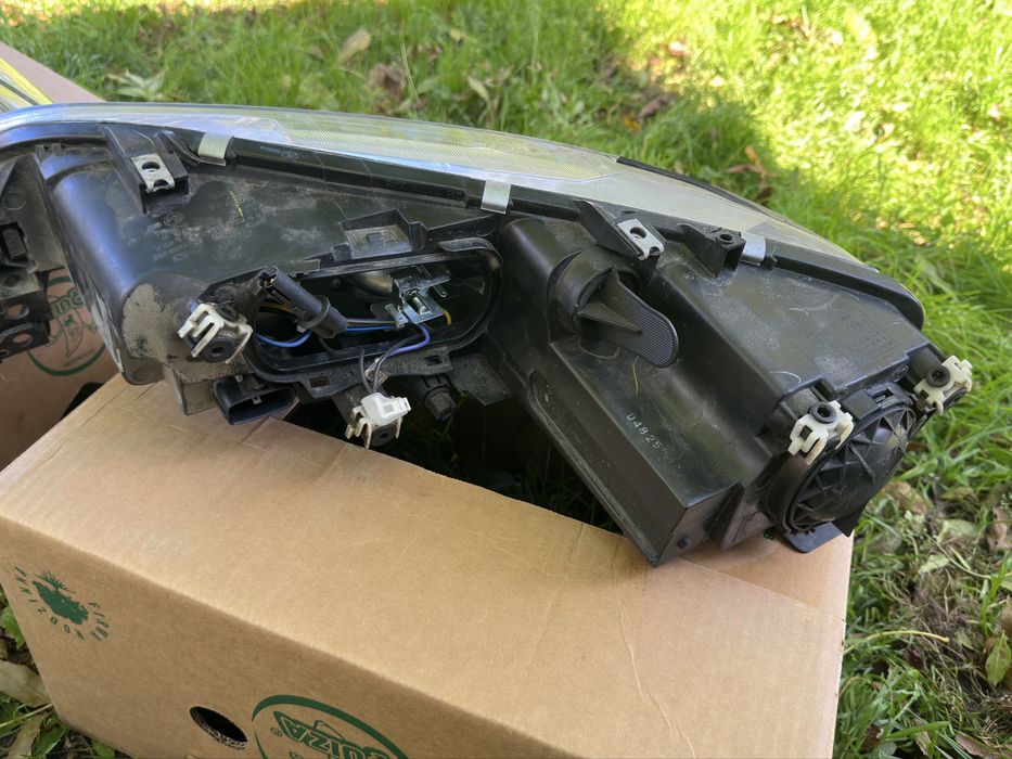 Lampa lewy, prawy przód Mazda6 I GG, GY DEPO