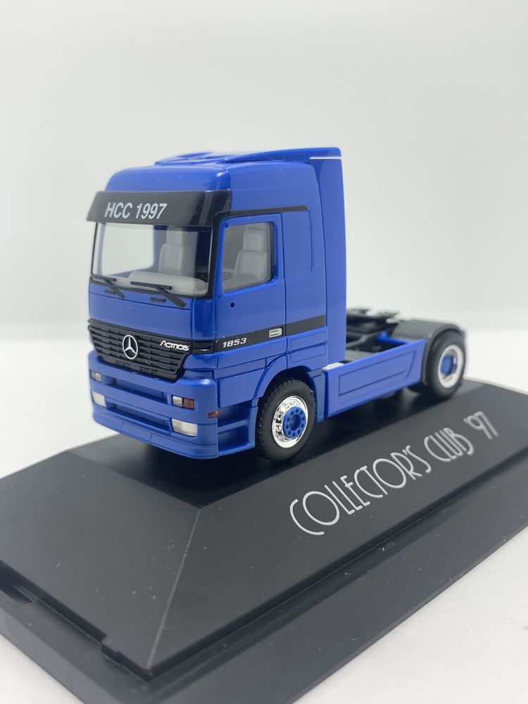 Mercedes Actros 1853 da Herpa escala 1/87