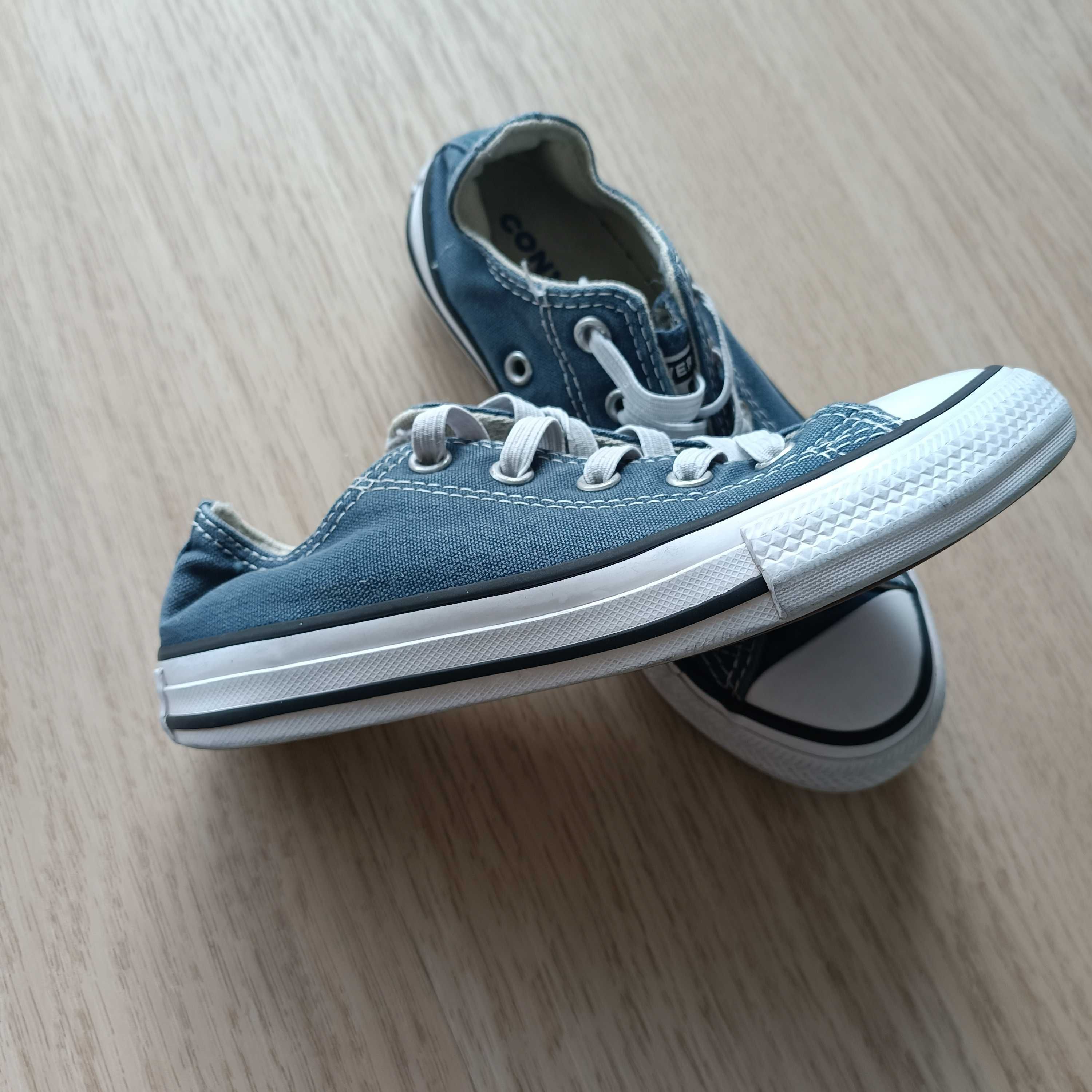 Granatowe trampki Converse 30