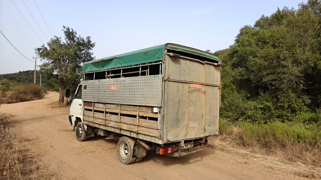 Nissan Trade 100