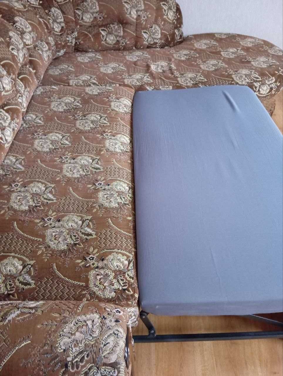 Диван ліжко кутовий розкладний