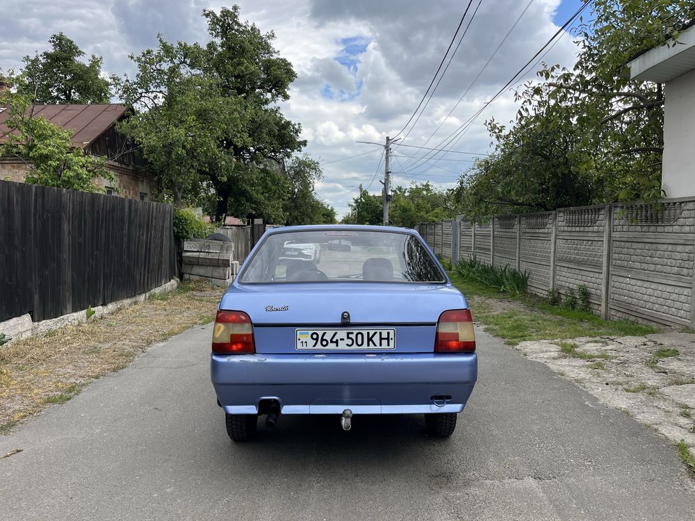 Продам хорошую машину
