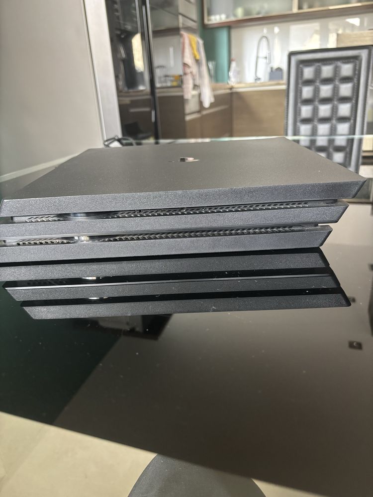 Konsola Playstation4 PS4 Pro 1Tb