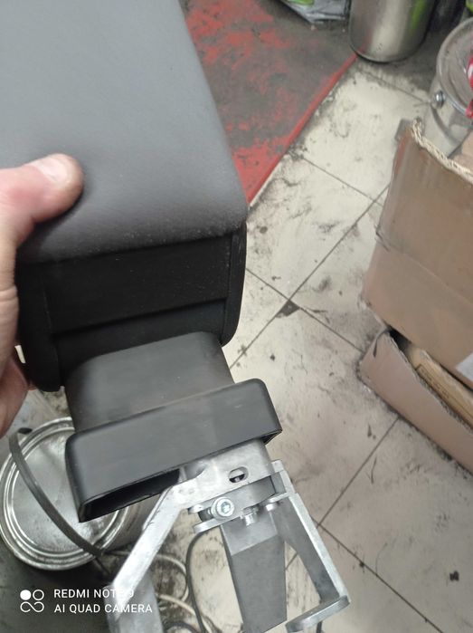 Audi a3 8l0 podłokietnik kompletny