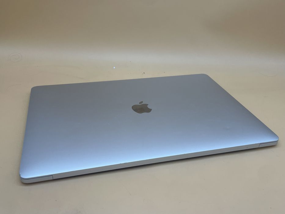 Macbook pro 15.4 2018 i7 2.6 ghz 6 ядер
