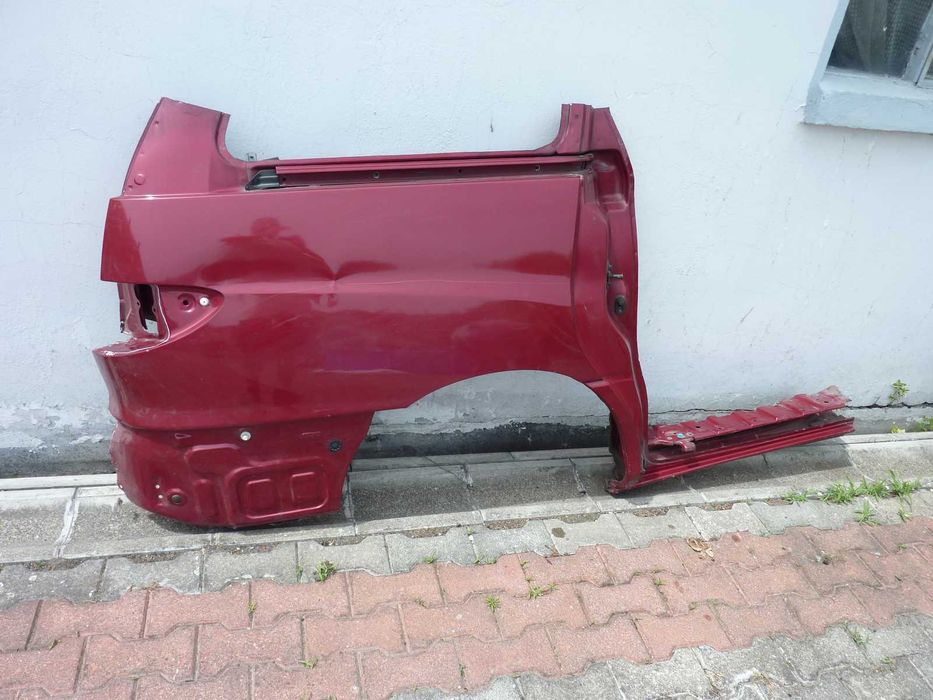 Toyota Previa ćwiartka tył prawa lewa w Super Stanie