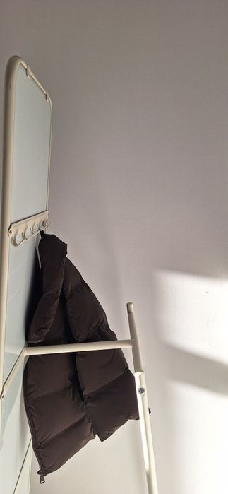 Lustro Ikea z wieszakami