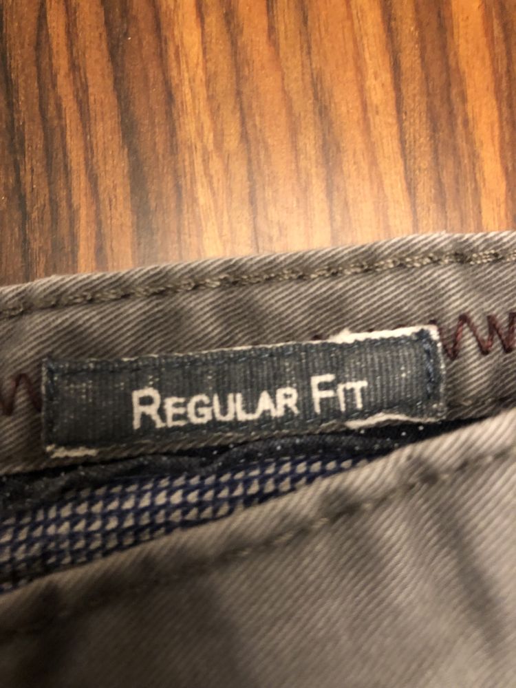 Calcas sarja cinza regular fit (46)