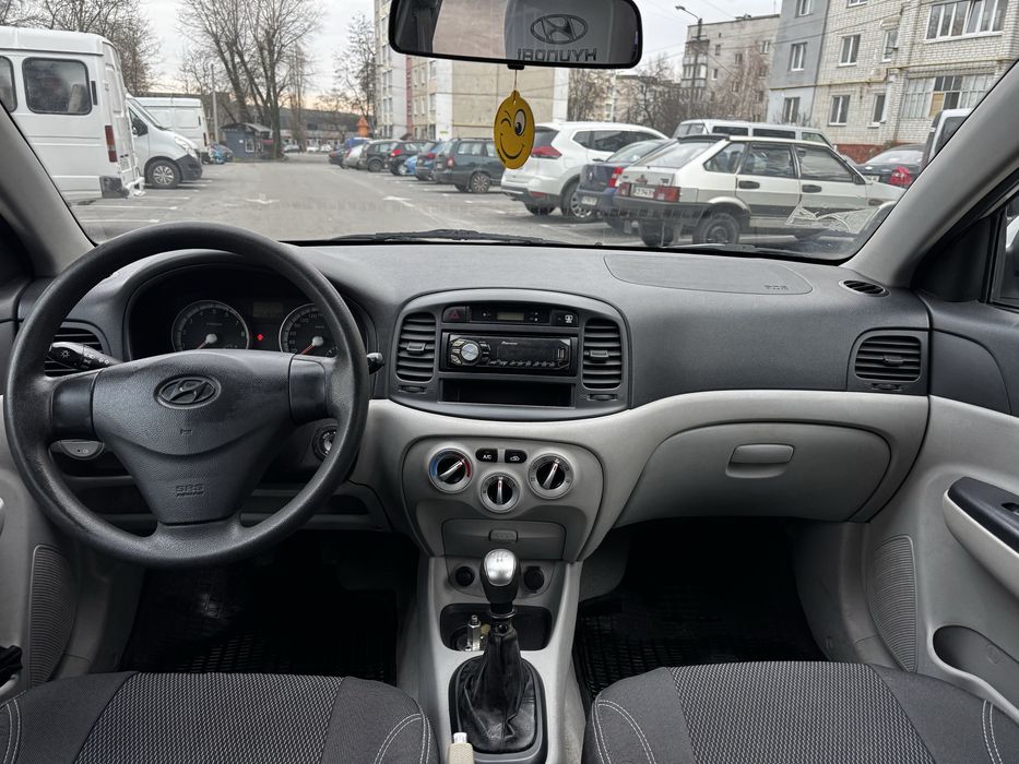 Автомобіль хюндай акцент 1.4 газ бензин 2008 рік