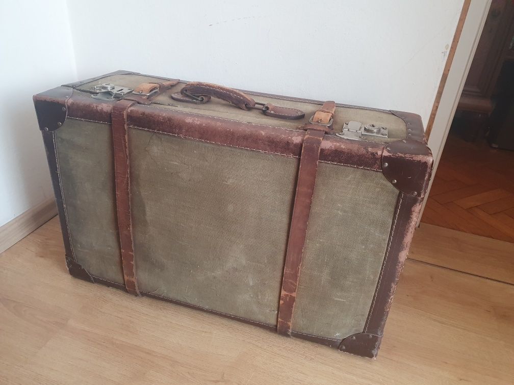 Stara walizka kufer