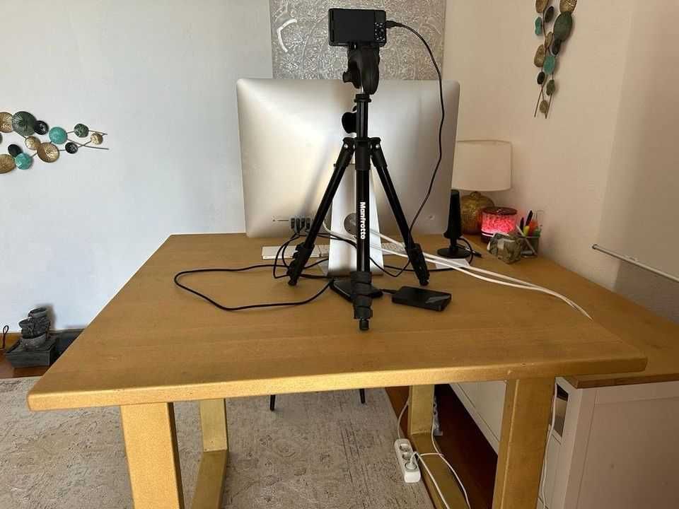 iMac desk/table perfect for computer work