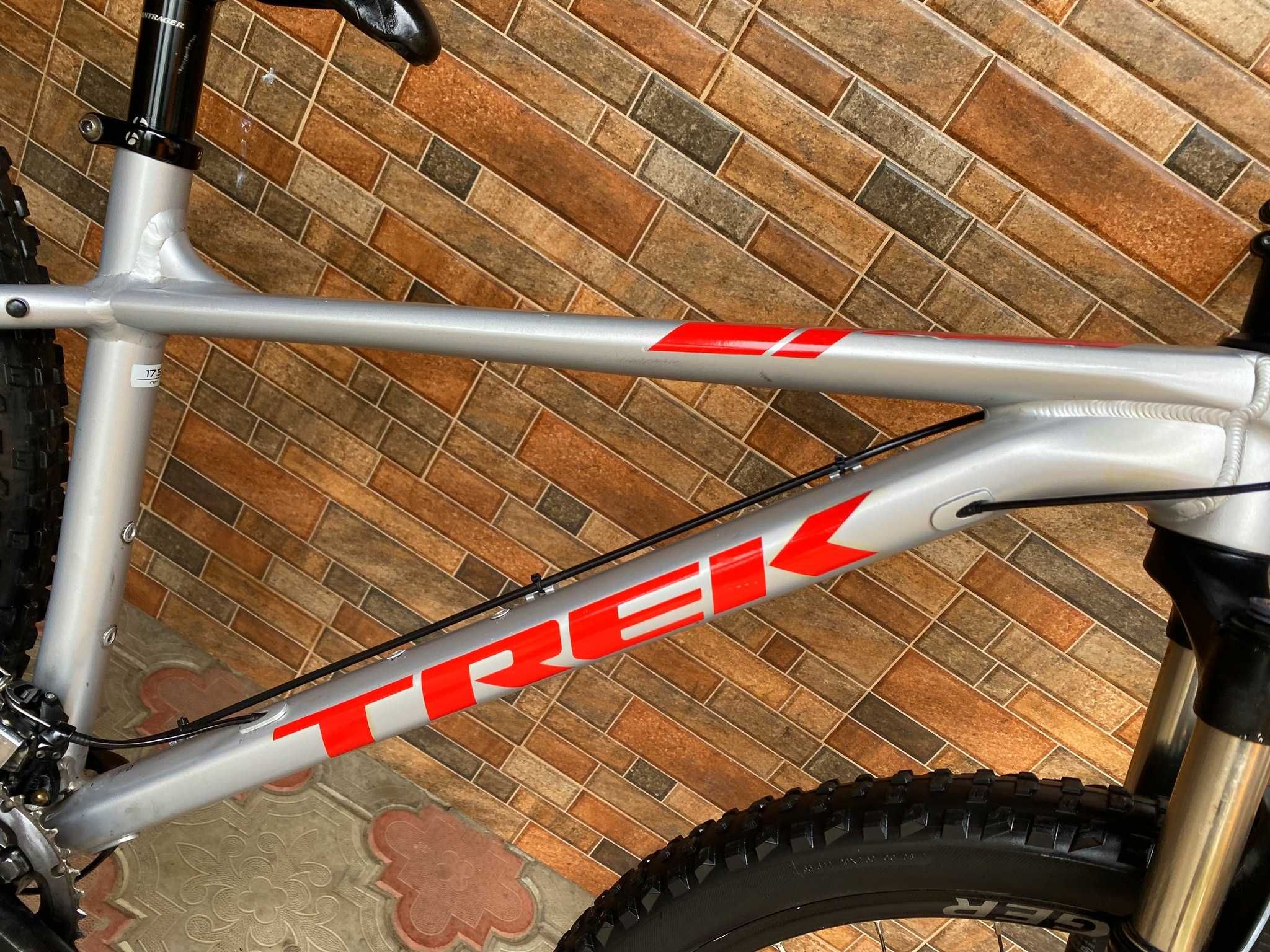 TREK X-Caliber 9 29"S-M" Shimano DEORE XT M-8000 2x11 ROCK SHOX Воздух