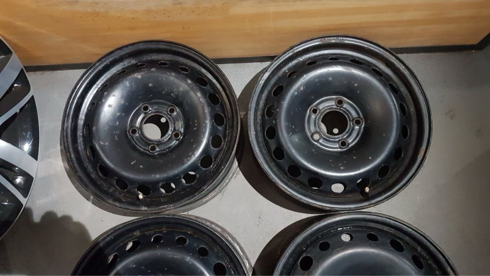 Металеві диски 5х114.3 R16 на Nissan Leaf, підходять на Toyota