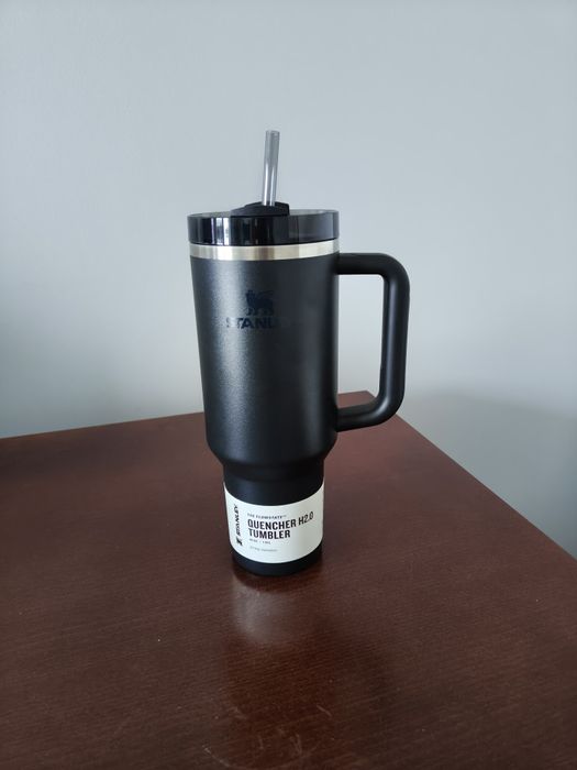 Kubek Stanley              .