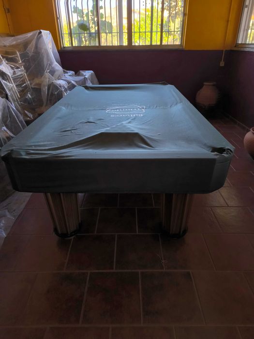 Bilhar usado em boas condições.