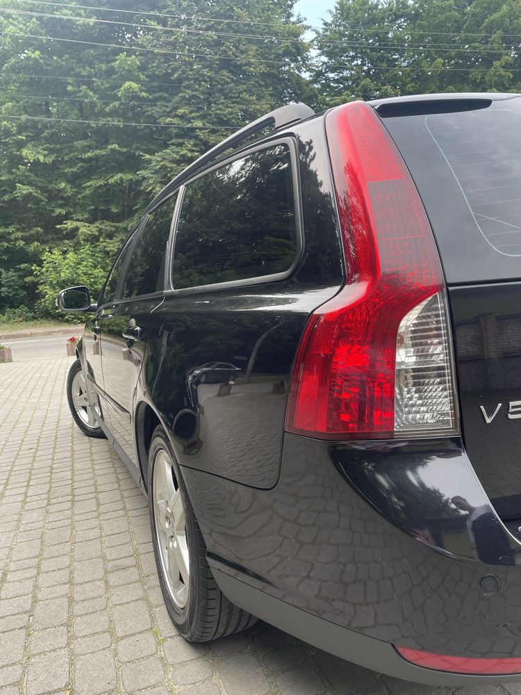 Volvo V50 1.6D в хорошому стані