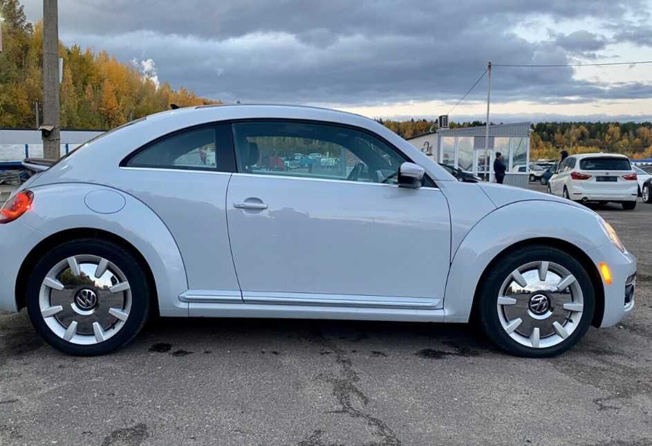 Volkswagen Beetle 2018 2.0 турбо