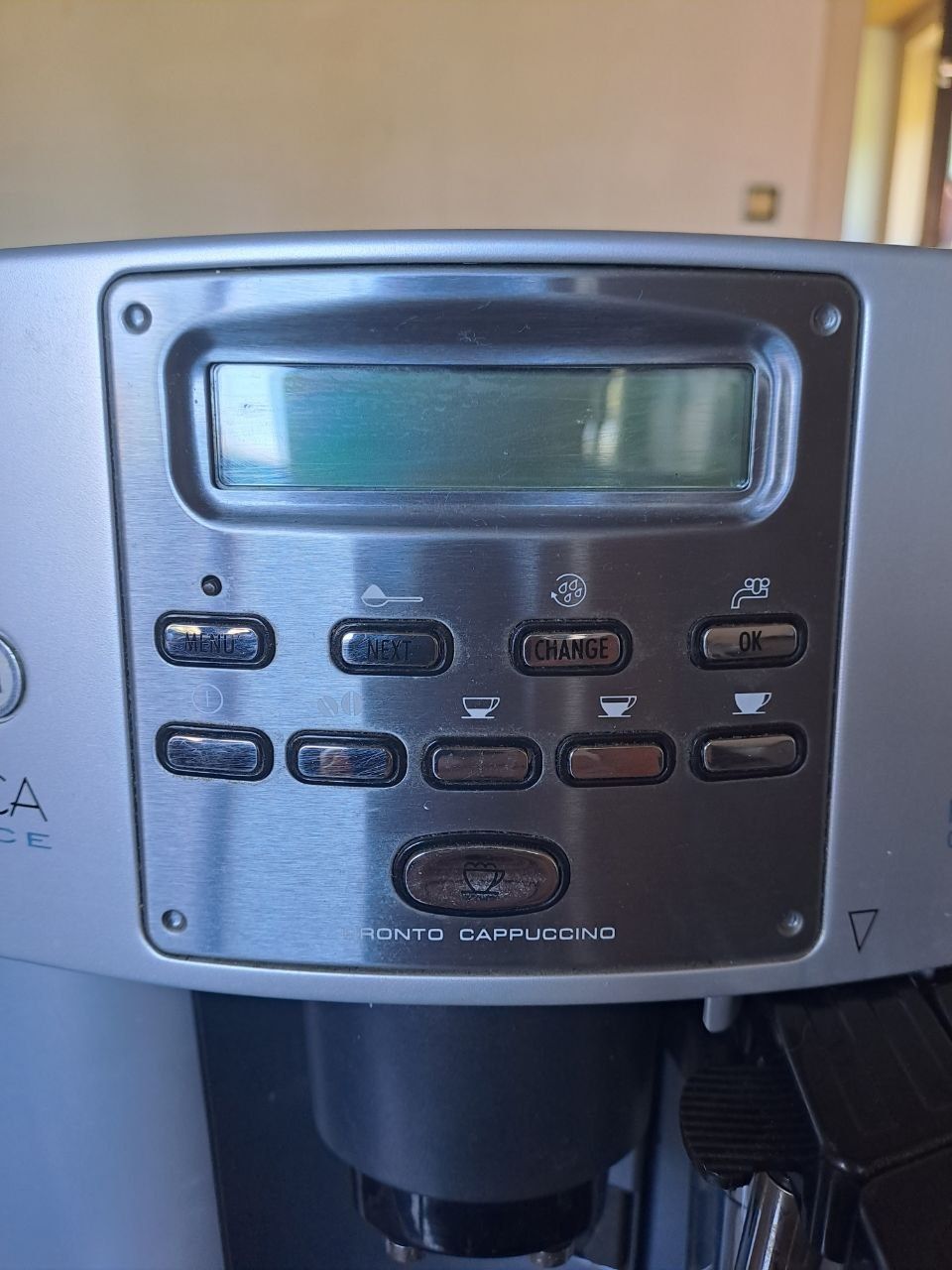 Кавова машина Delonghi Magnifica Pronto Cappuccino з Німеччини