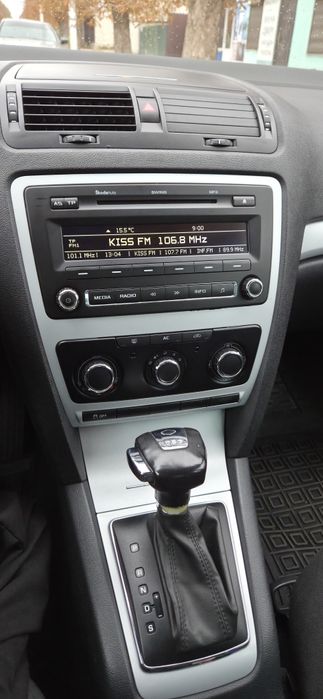Продаеться Шкода Октавія 1.6tdi автоматична.