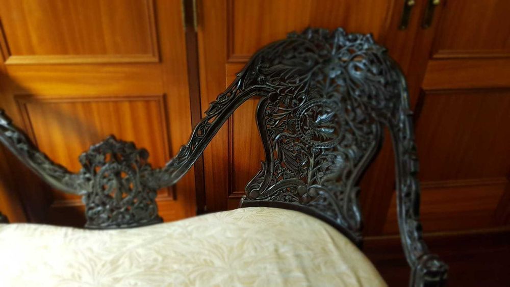 Conversadeira em Pau-Rosa Original Índia