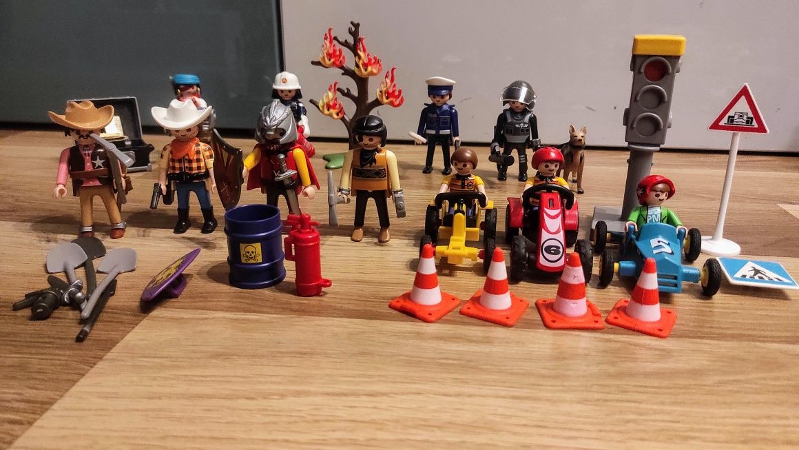 Playmobil zestaw policjant, strażak, pirat, kowboj,  rycerz , autka