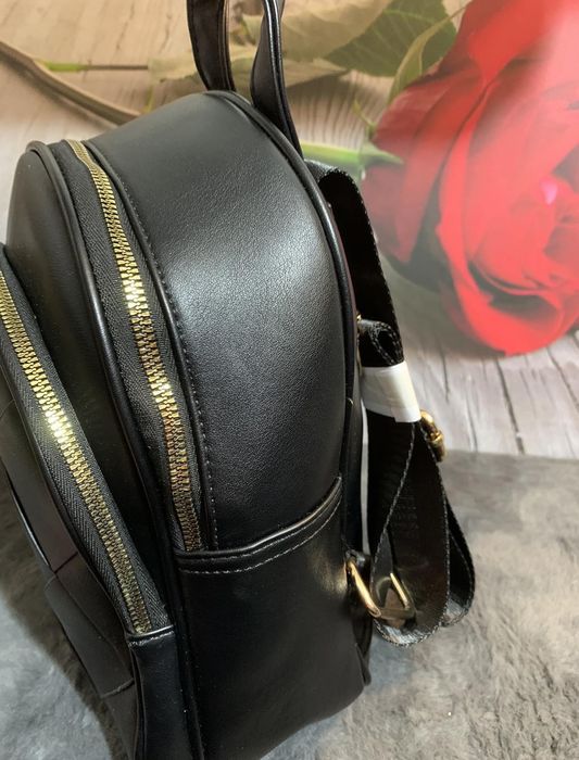 Sprzedam  czarny plecak