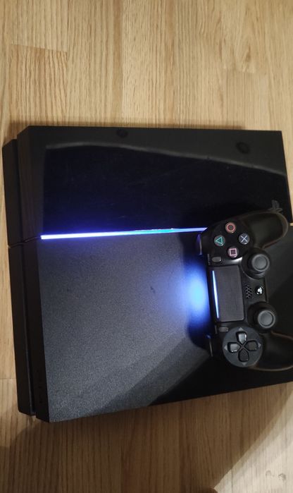 Продам playstation 4