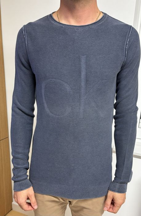 Calvin Klein sweter niebieski logo modny jesień s