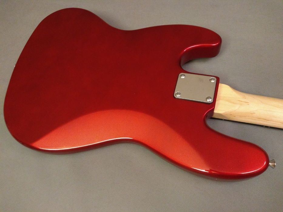 Harley Benton JB-20 CA (Candy Apple Red)-gitara basowa-typ JazzBass.