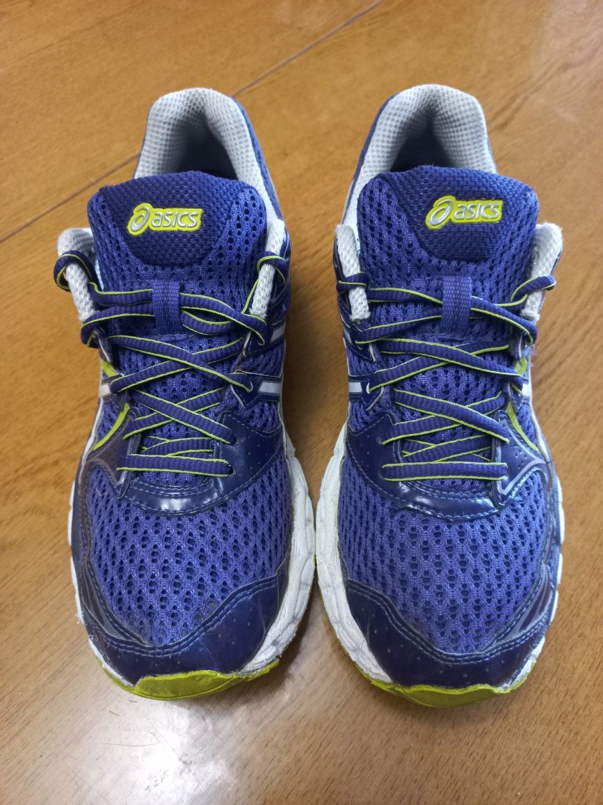 Бігові кросівки ASICS Gel-Pulse 6. 39,5-40р.стан чудовий,оригінал