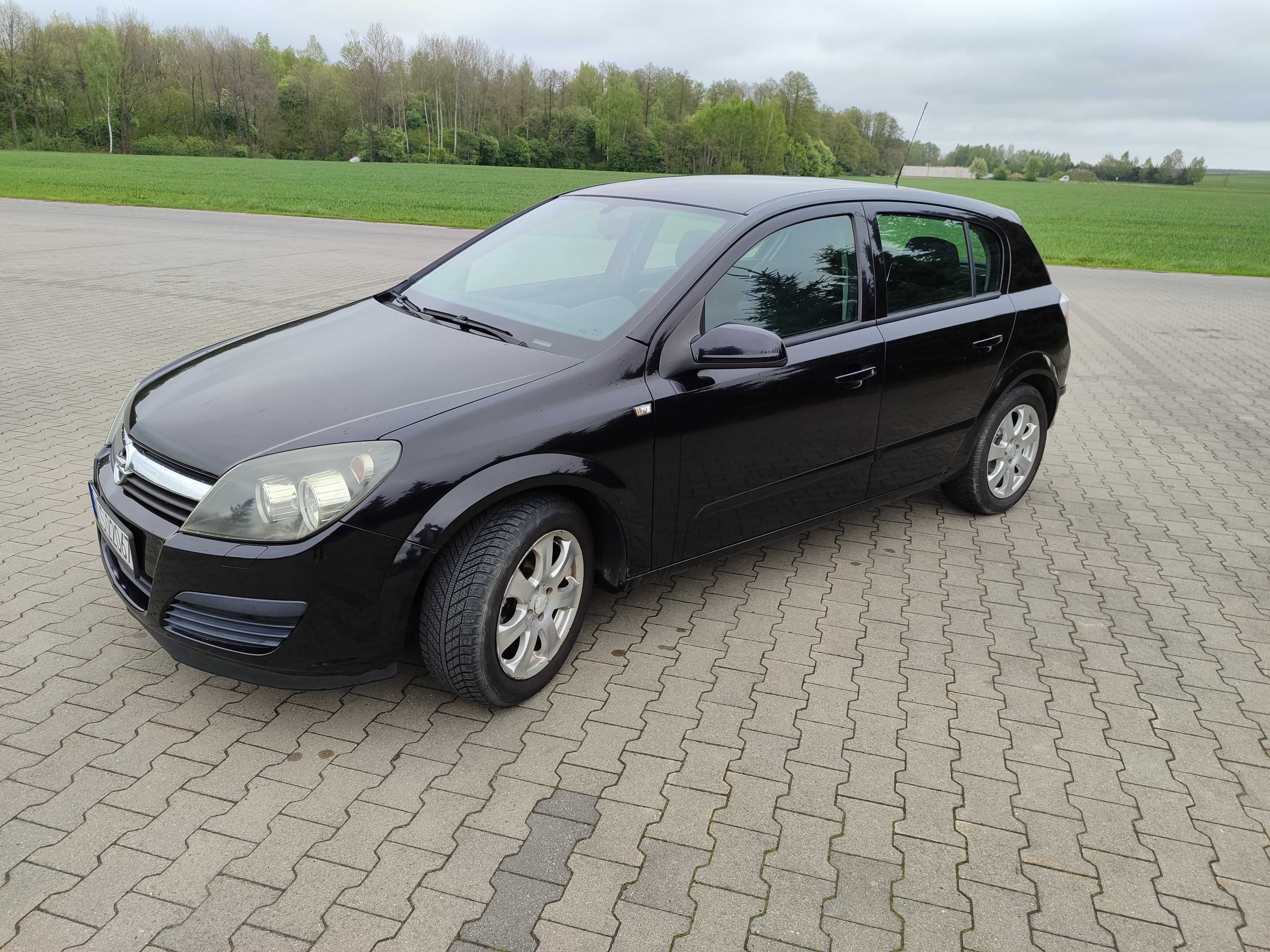 Opel Astra, 1.6 105KM 2005r. Polski salon, niski przebieg!