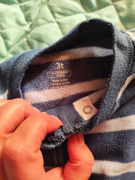 Чоловічок від carter's.