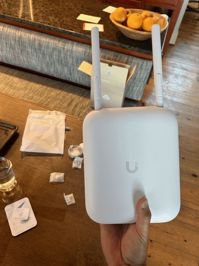 Nowe mocne WiFi do domu lub firmy Unifi u7