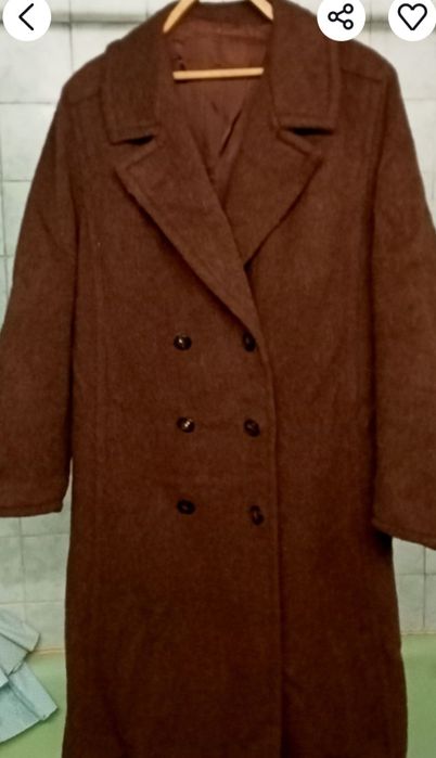 Пальто черное и коричневое