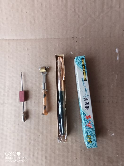 Ручка на чорнило нова і спиртомір