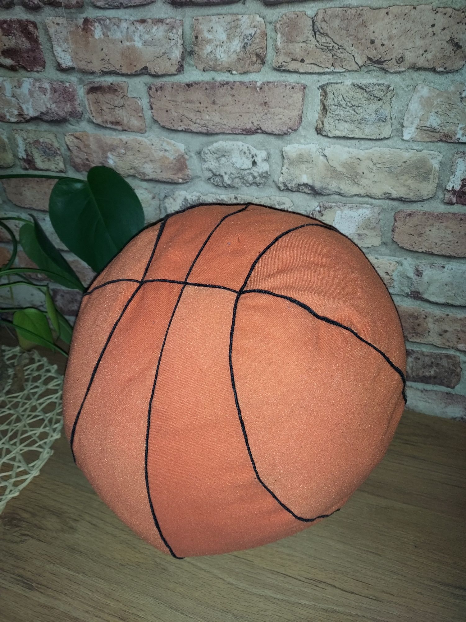 Poduszka w kształcie piłki do koszykówki IKEA bollkar 33 cm