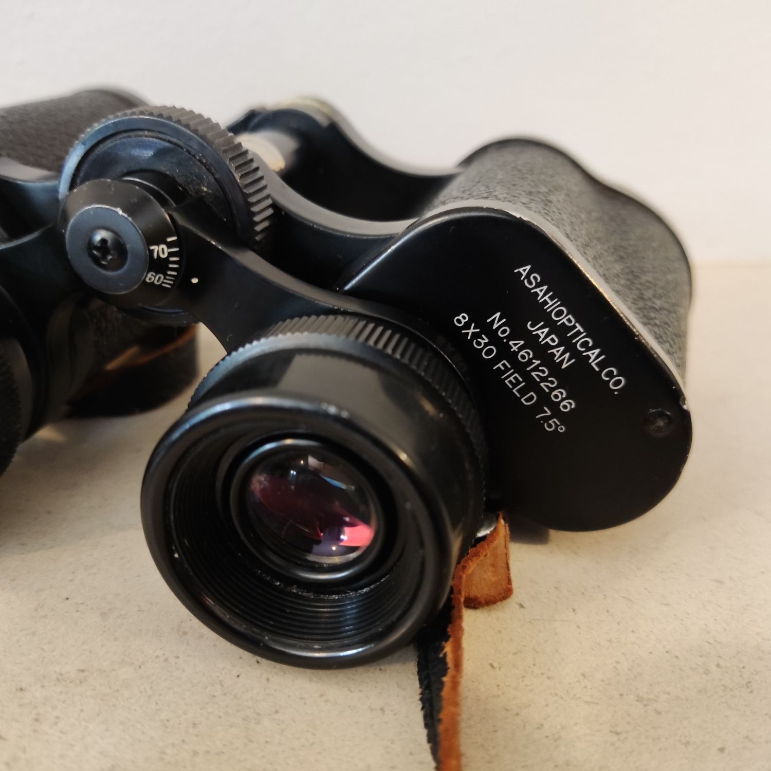 Binóculos antigos Pentax Asahi Prism Binoculars 8x30 field 7.5º