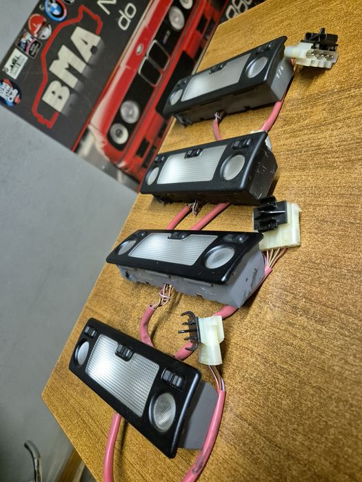 BMW E36 Mpakiet Lampka Jupiter Środkowa Przednia Podsufitki Czarna Ory