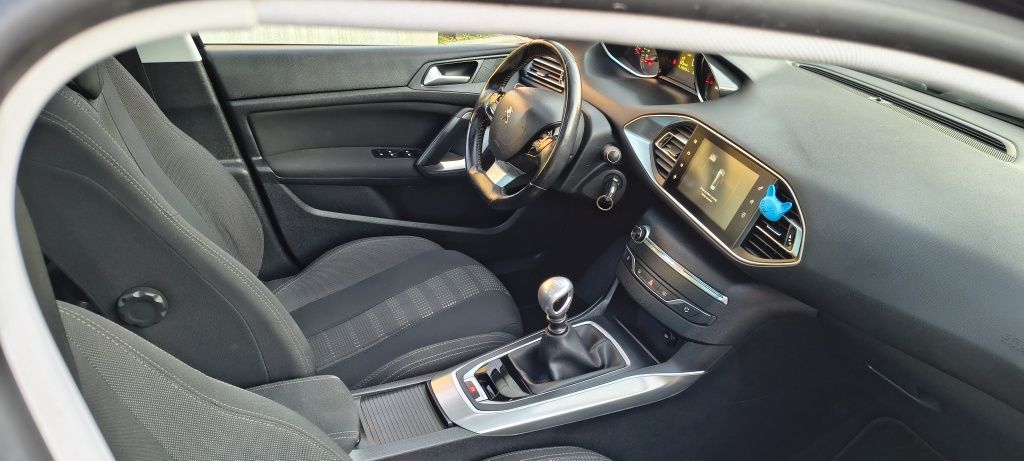 Peugeot 308 SW 2015r 1.6 blueHdi, panorama, full LED,  navi, kamera,