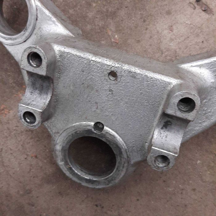 Траверса верхняч вилки ява 638